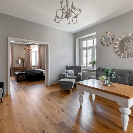 Apartament Szafran - Sudeckie Historie ดุสนิกิ สดรอย ภายนอก รูปภาพ